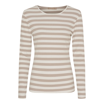 Marta Begonia t-shirt