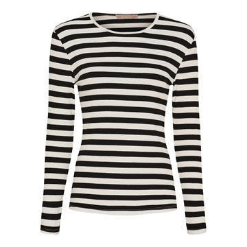 Marta Begonia t-shirt